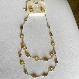 🎈3/$20 NWT Tint gold necklace and earrings set